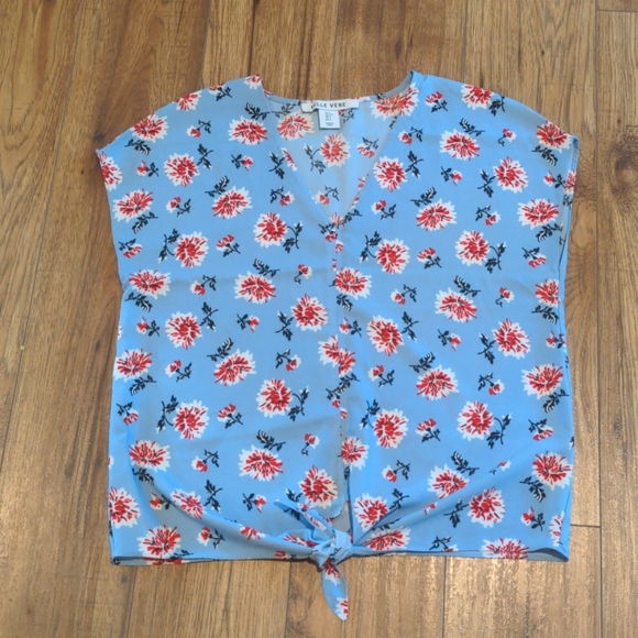 Belle Vere Flowy tie-front top - Picture 1 of 4